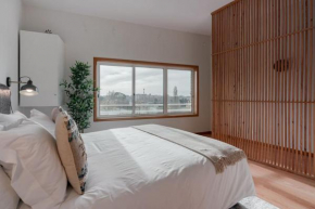 Modern studio near Metro Station